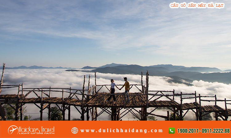 Cầu gỗ săn mây